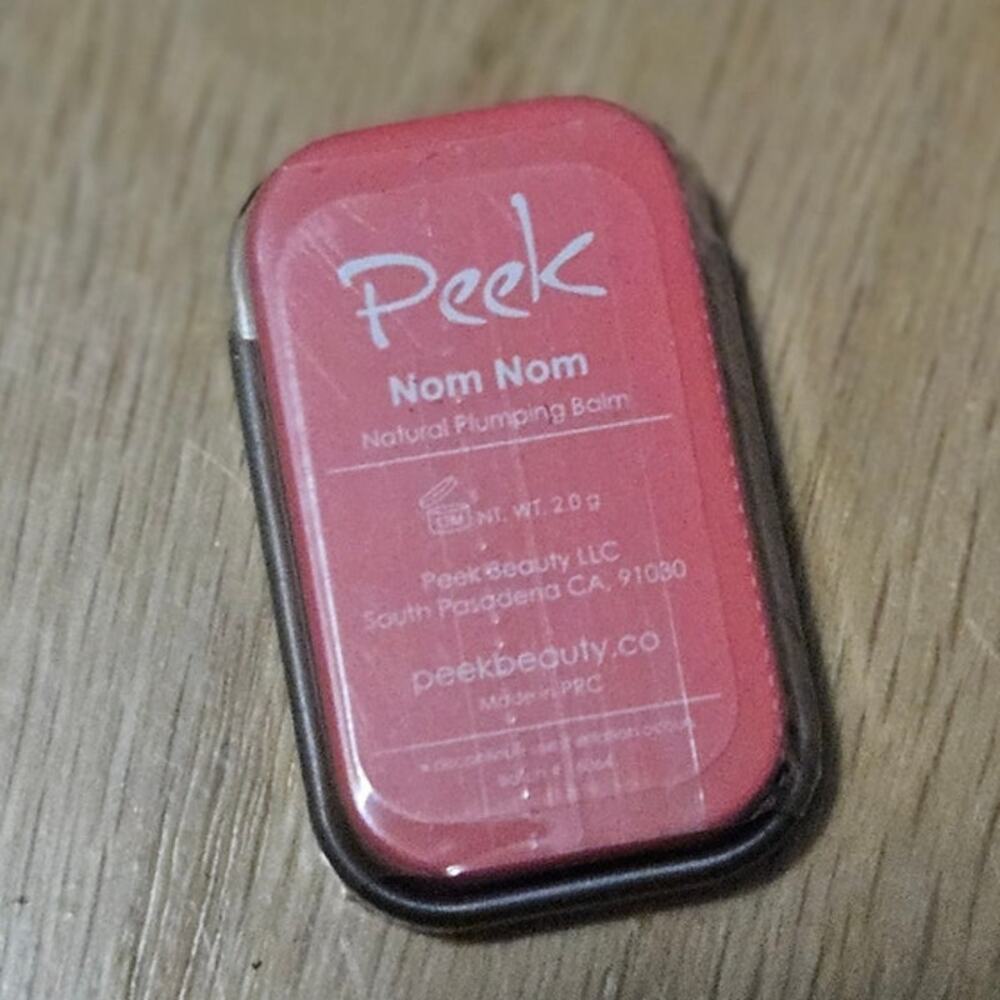 Peek Nom Nom Natural Plumping Balm ~ Size 2G
